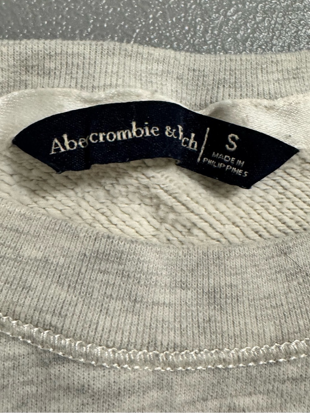 Abercrombie & Fitch Soft Heather Gray Embroidered Logo Pullover Sweatshirt S - Picture 5 of 12
